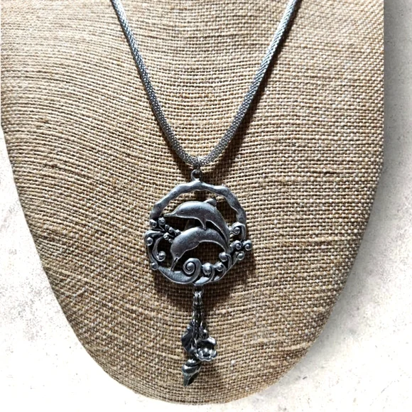 Dolphins and Shells Pewter Necklace 18" w/3" extender - Picture 2 of 5